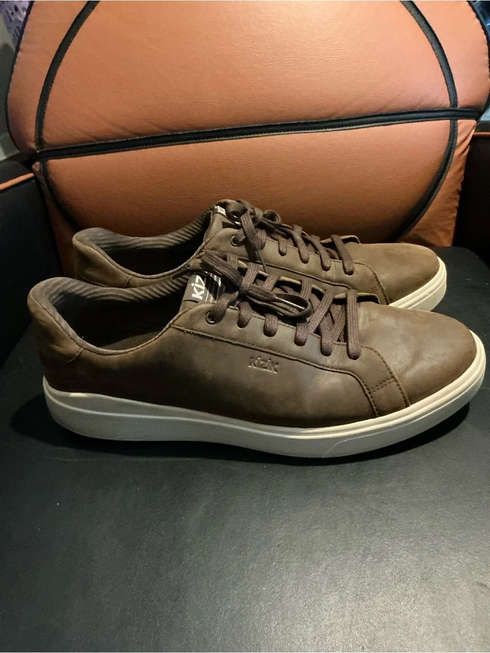 Kizik brown sneakers